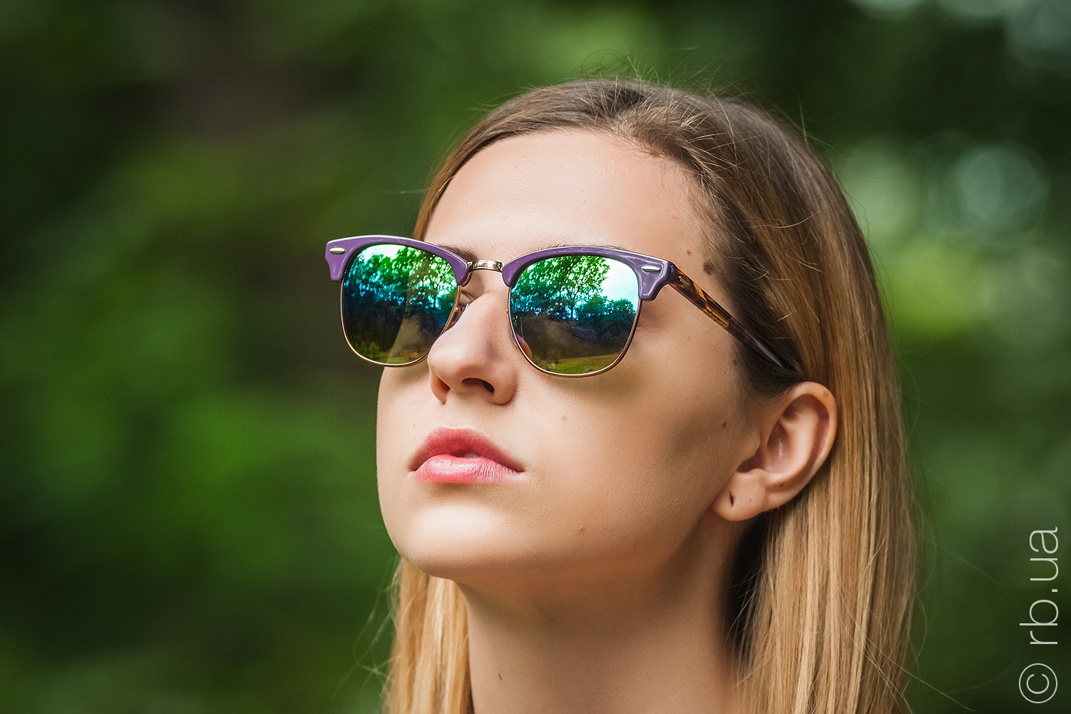 Are You Searching For a Timeless Square Sunglasses: 10 Stylish Ray-Ban Options