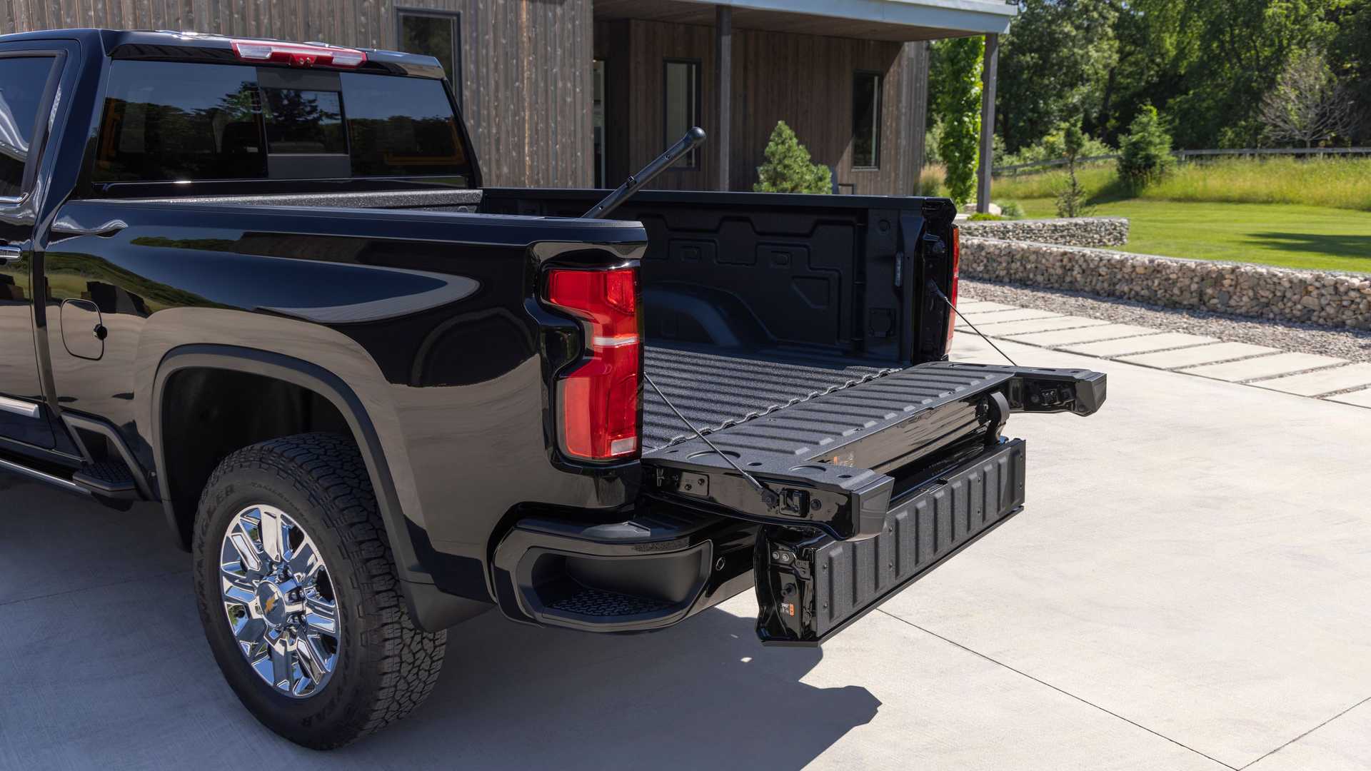 Need Bigger Towing Mirrors for Your 2024 Silverado 1500. : Discover the 10 Best Aftermarket Options