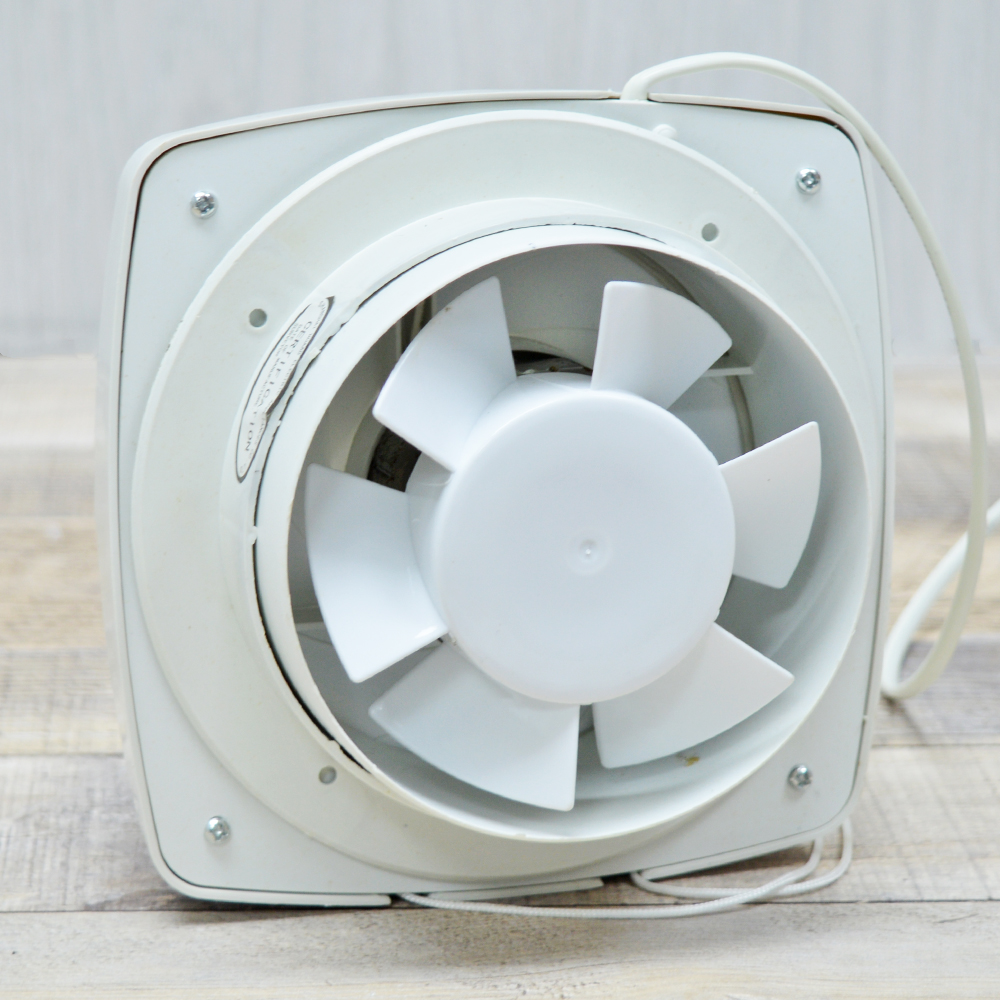 Need Better Airflow in Your Commercial Space. Find the Right Extractor Fan Here