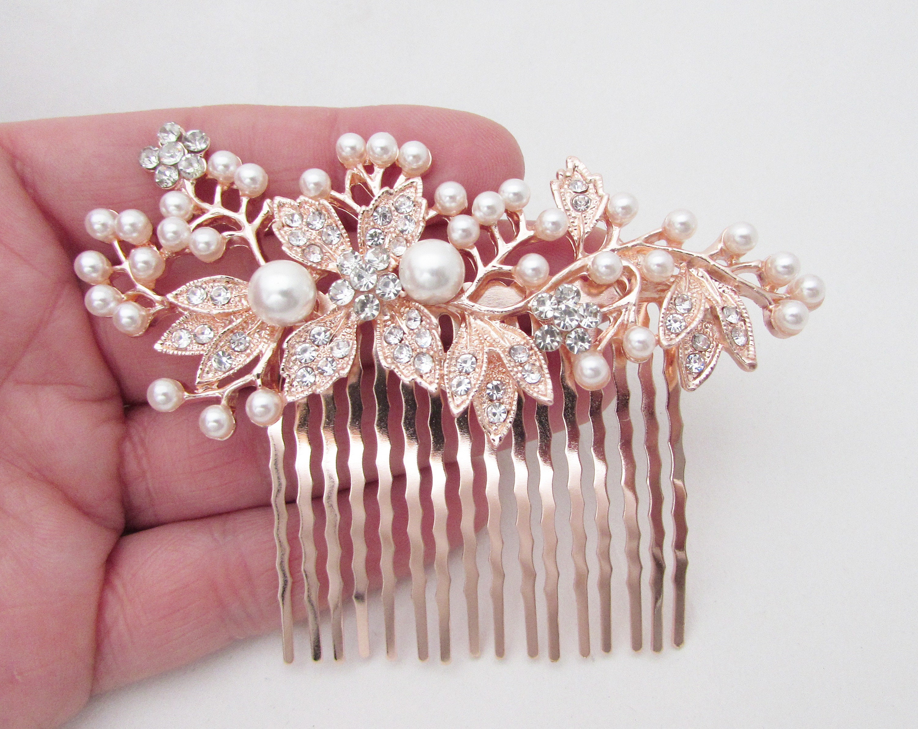 Could This Glamorous Hair Accessory Be Making A Comeback: Why Vintage Gold Hair Combs Are Trending In 2023