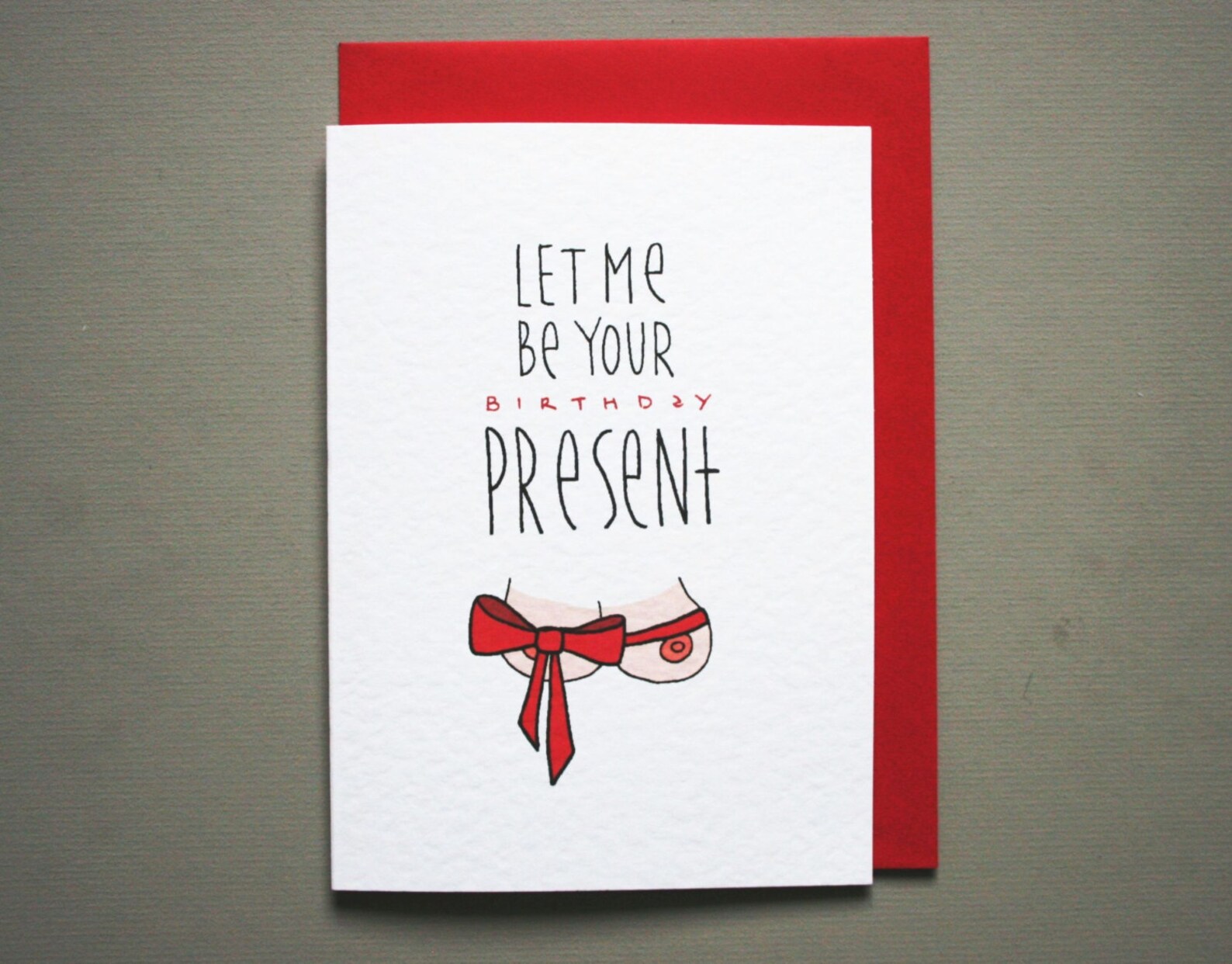 How to Find the Perfect Birthday Card for Your Boyfriend This Year
