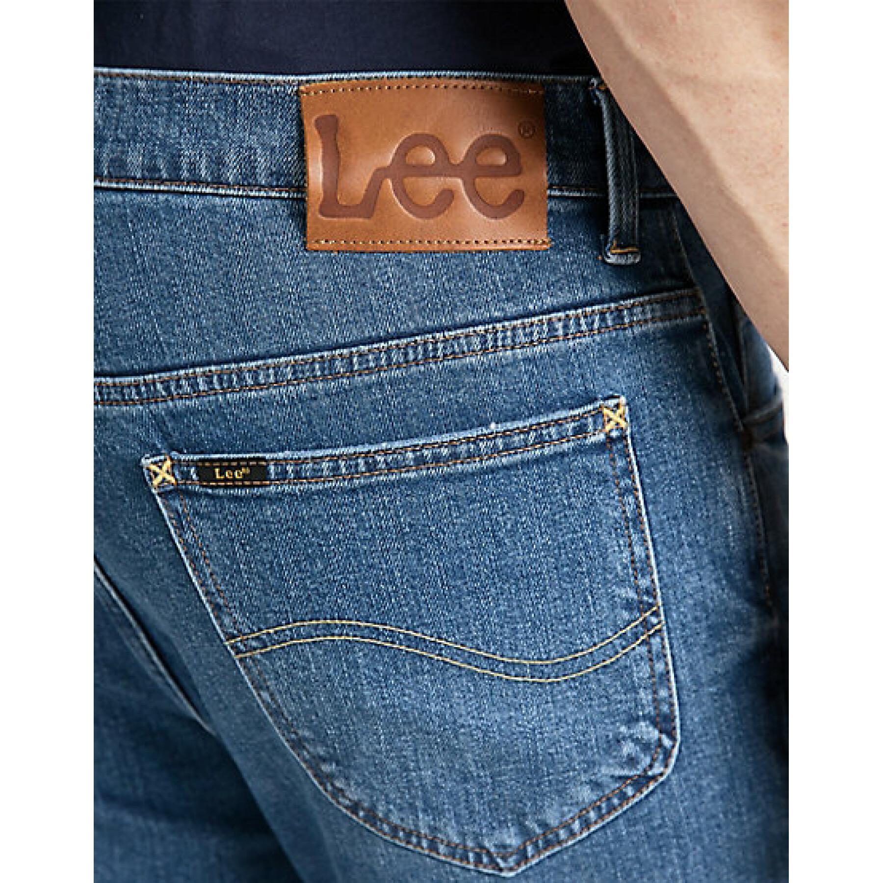 Find Your Perfect Fit: Why Lee Riders Classic Jeans Are a Wardrobe Staple