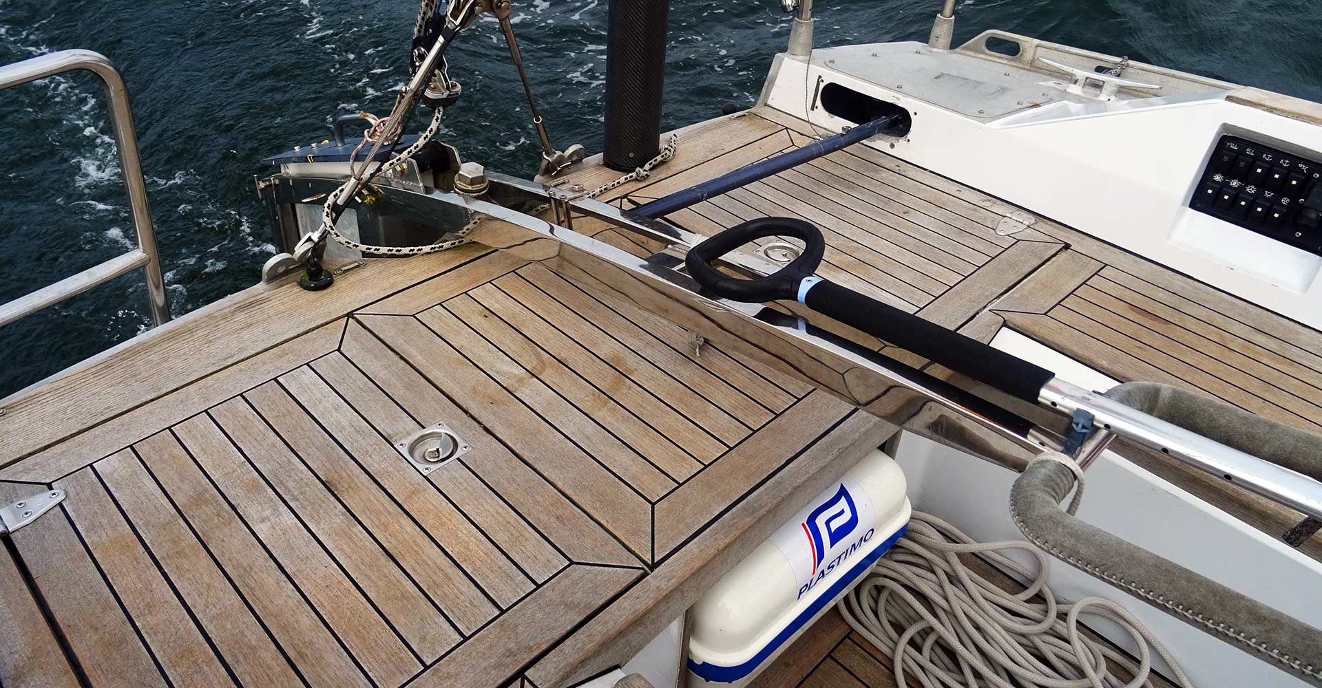 Harken Hoister 7803: The Most Reliable Winch for Sailboats