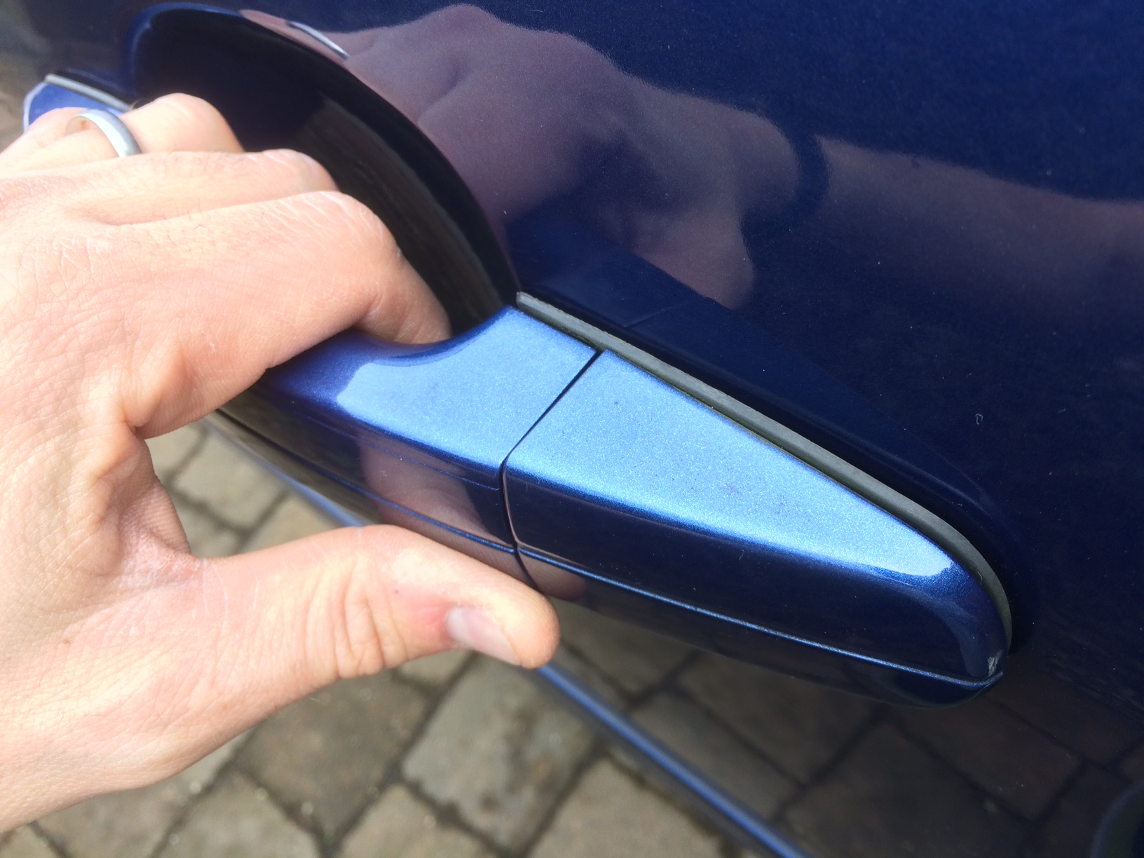 How To Replace the Interior Door Handle on a 2024 Ford Fusion With Ease: Master This Essential Repair in 10 Easy Steps