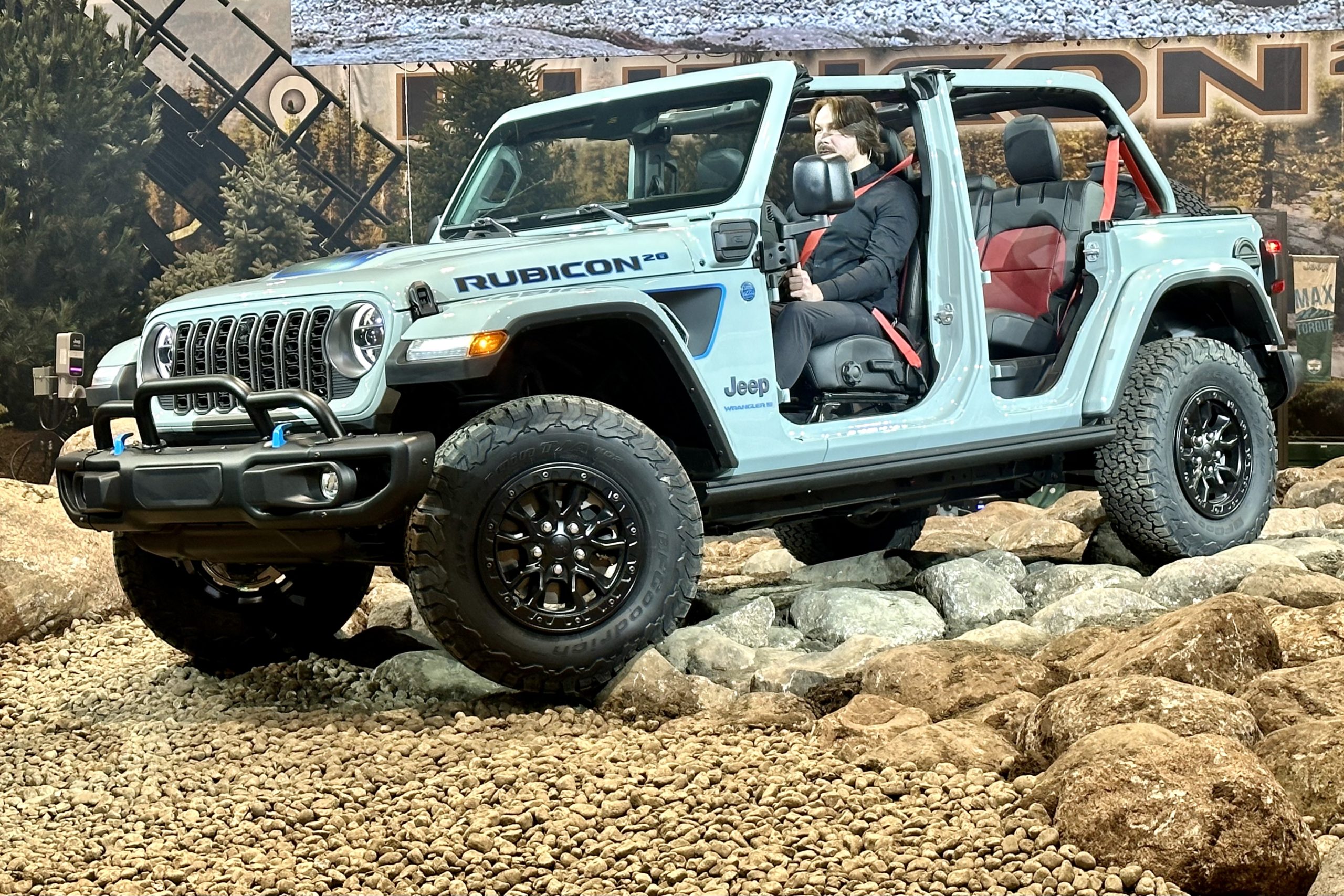 How to Choose the Best Hammock for Your Jeep Wrangler: An Expert